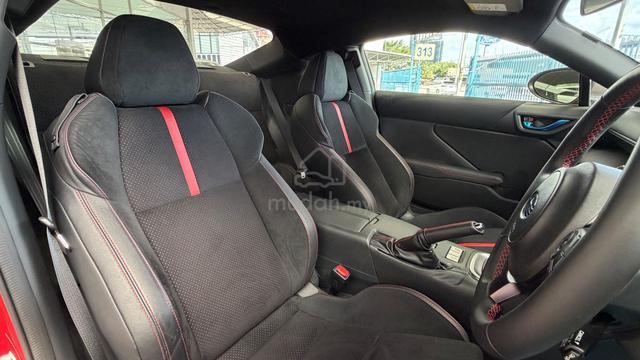 2023 Subaru BRZ 2.4 S Coupe Manual 2WD Grade 4.5B - 4