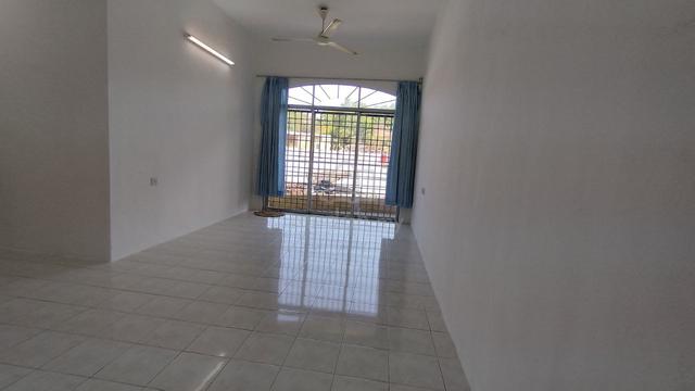 King's Height Apartment 1