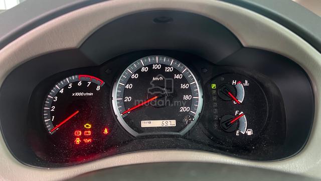 2014 Toyota INNOVA 2.0 (G) Auto - 4