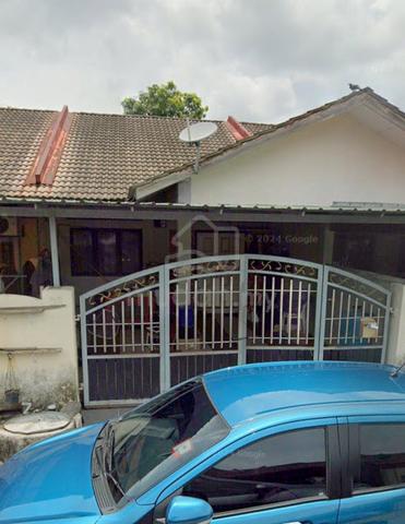 Rumah Sewa Landed Teres Pulau Indah Termurah ada Parking Garage 1