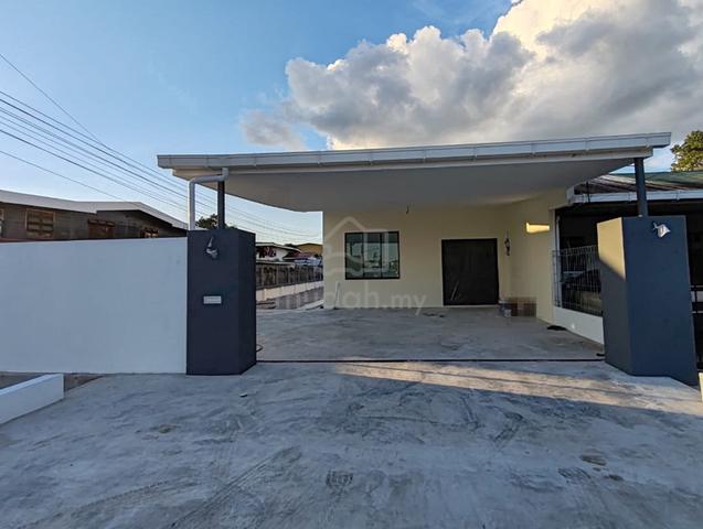 Nanas Barat Road @ Single Storey CORNER Terrace House For Sale 1