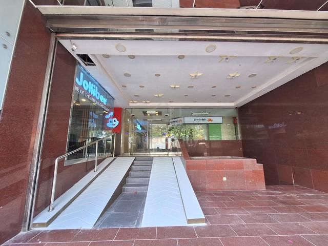 Centre Point Shopping Mall KK Ground Floor Corner Shoplot Rare Deal 1