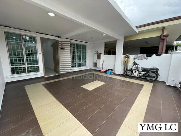 RENOVATED EXTENDED Bandar Bukit Raja Klang 1 Storey House 20x65 3R2B 1