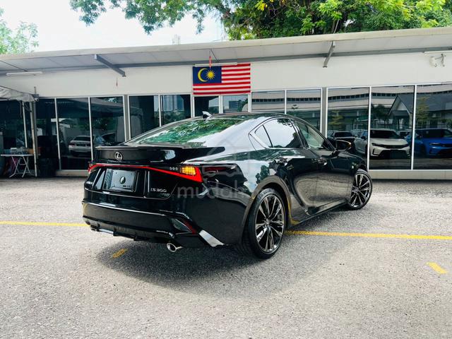 2022 Lexus IS300 2.0 F-SPORT Mode Glitter 5A 10KKM - 4