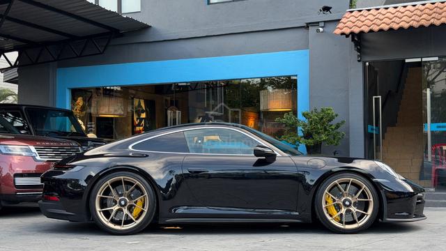 2022 Porsche 911 4.0 GT3 Touring 992.1 Manual - 3