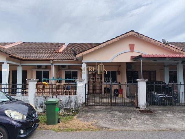 3 Bedrooms 2 Bathrooms 1 Storey Terrace House For Rent At Senadin 1