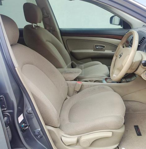 Nissan SYLPHY 2.0(A)ORIGINAL EXECUTIVE EDITION - 4