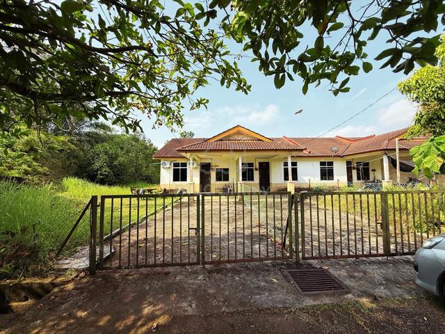 2 Unit Rumah Teres Setingkat di Taman Tapai Indah, Terengganu 1