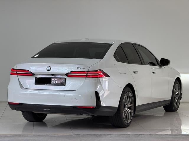 BMW 520I 2.0 Sedan - 3