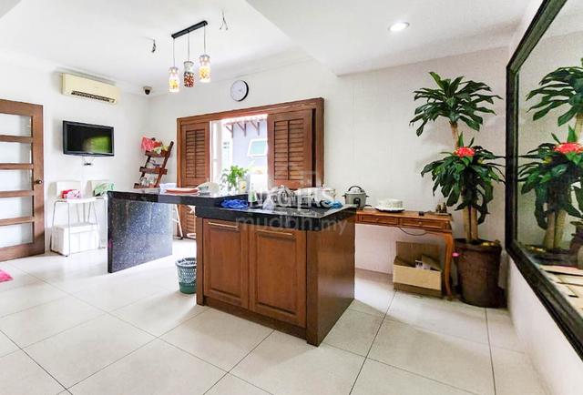 [MODERN RENOVATED FURNISHED UNIT] Taman Palm Grove Bungalow, Klang 1