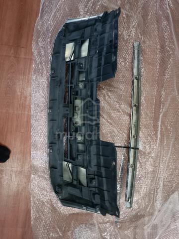original front grille chrome hood moulding - photo 4 of 5