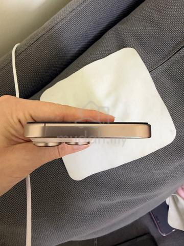 iPhone 16 Pro Max – Desert Titanium (沙漠金) - photo 4 of 6