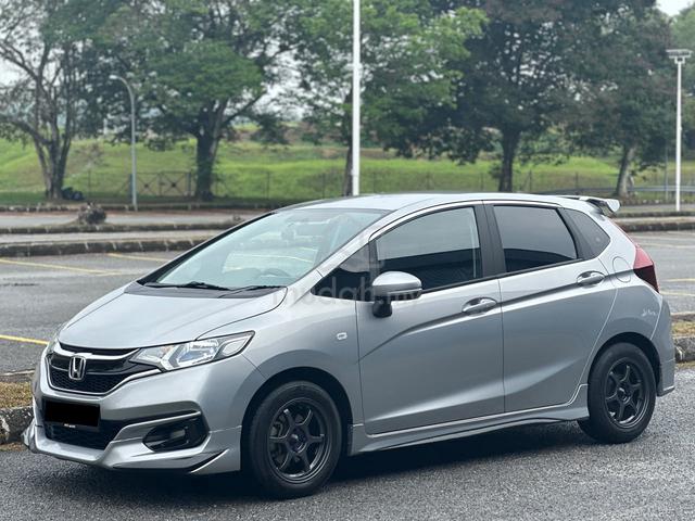 2018 Honda JAZZ 1.5 E / TIPTOP CONDITION / - 1