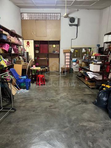 Single Storey Shop Lot at Pekan Baru Parit Buntar 1