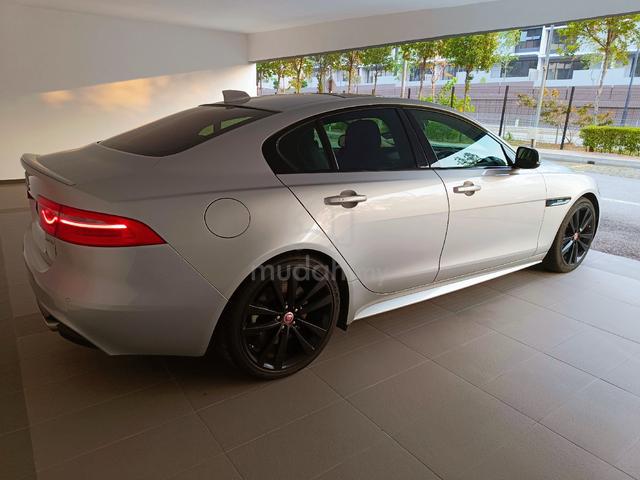 2017 Jaguar XE 2.0 R SPORT (A) - 4