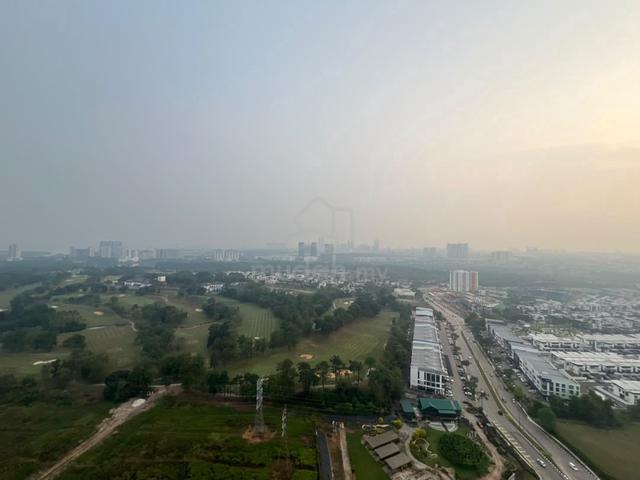 Molek Regency 1