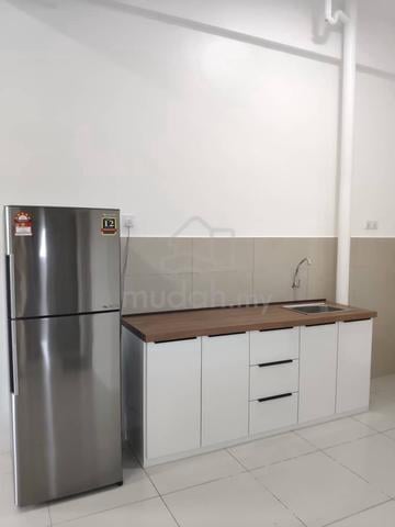 Spacious Balcony Room at Jelutong Penang‼️🤩(Near B.Lepas FIZ, Egate) 1
