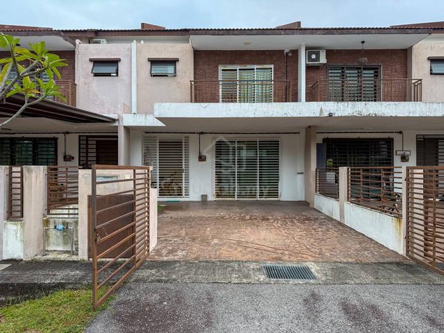 Murah Size Besar 2 Storey Terrace Taman Saujana Klia Sepang 1