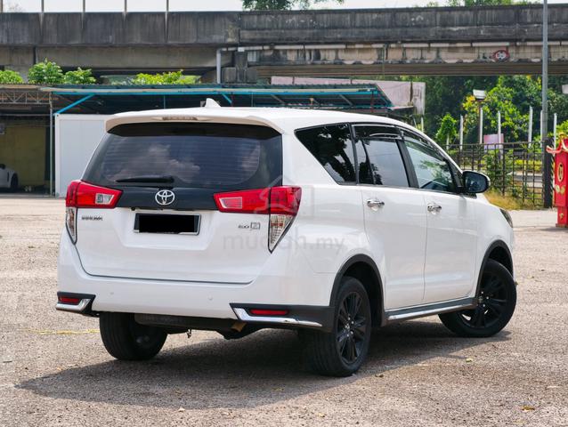 2019 Toyota INNOVA 2.0 X AUTO FACELIFT HIGH LOAN - 4