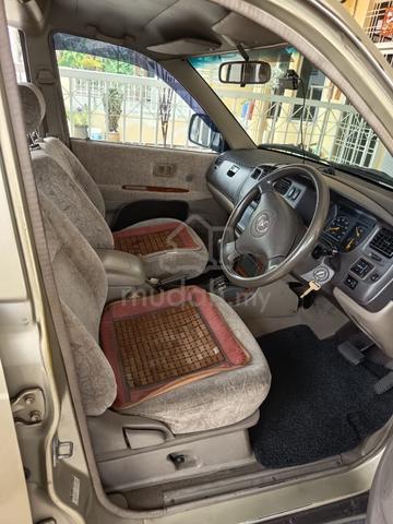 2004 Toyota UNSER 1.8 LGX (A) - 4