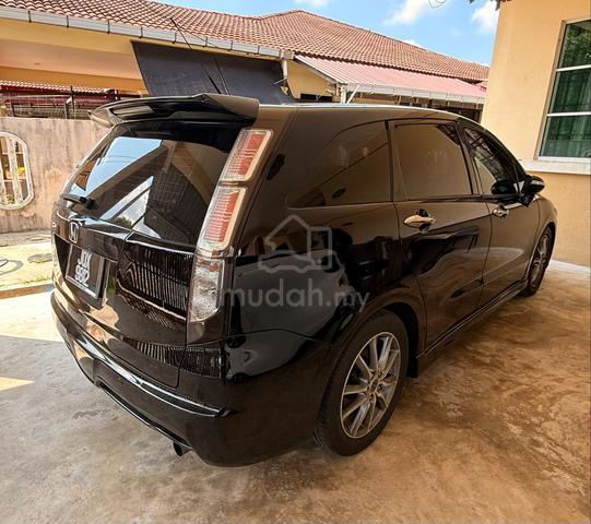 2010 Honda STREAM 2.0 i-VTEC RSZ (A) - 3