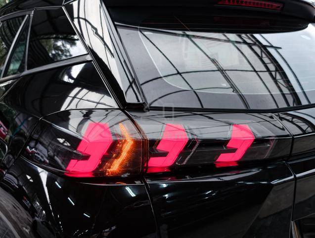 Peugeot 2008 1.2 (A) PURETECH TURBO ALLURE WARANTY - 3
