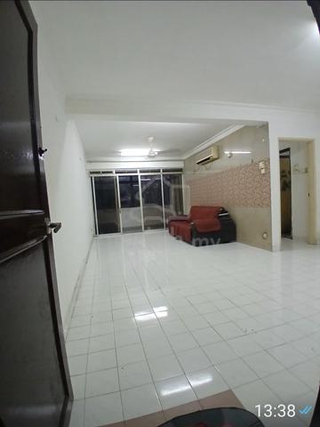 Tanjong Puteri Apartment 1