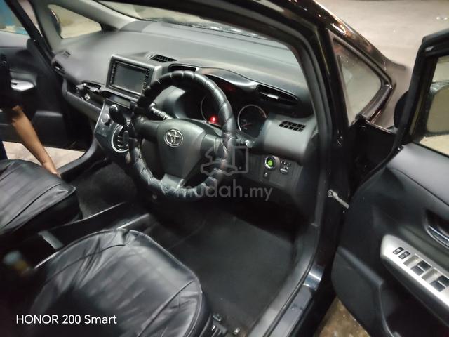 2013 Toyota WISH 1.8 S ZGE20G FACELIFT (A) - 3