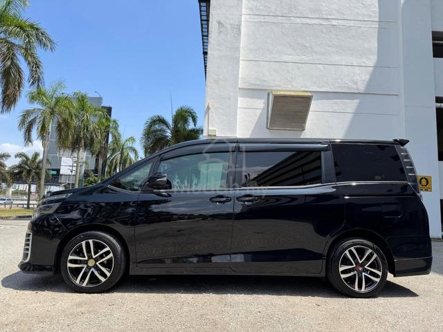 2016 Toyota VOXY 2.0 ZS Kirameki II Edition MPV - 2
