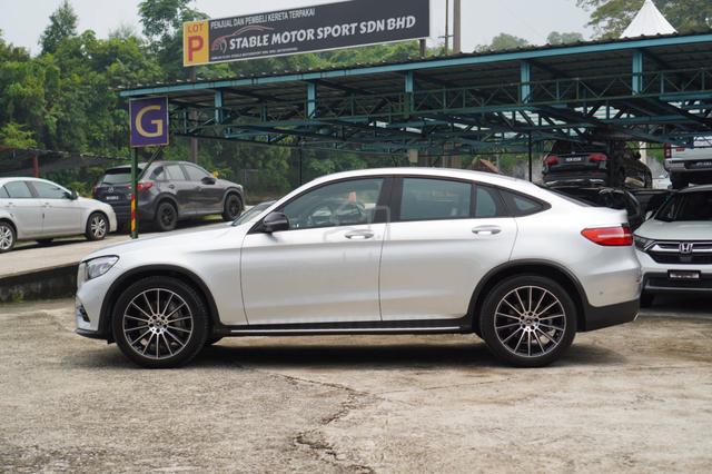 2017 Mercedes Benz GLC250 COUPE 2.0 AMG LOCAL - 4