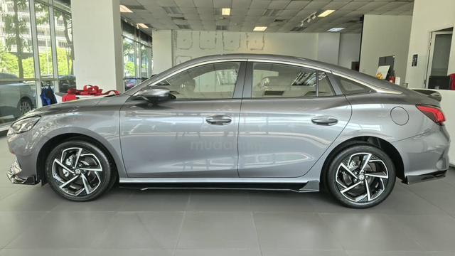 2026 Mg MG5 1.5 LUX MY24 (A) - 3 Yrs Free Services - 5