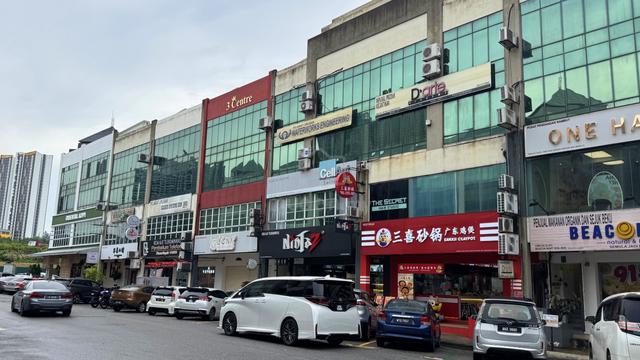 3 STOREY RENOVATED OFFICE Jalan Puteri 2 Bandar Puteri Puchong 1