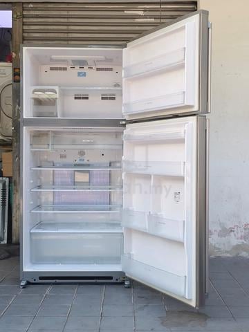 Hitachi 2door refrigerator fridge 550L - photo 2 of 5