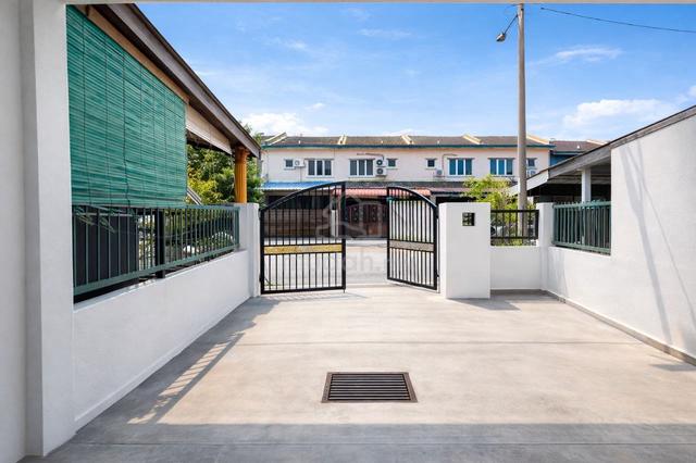 CHEAPEST 2Storey Terrace Taman Sri Haneco, Semenyih 1