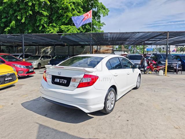 2012 Honda CIVIC FB 1.8 (AUTO) - 3