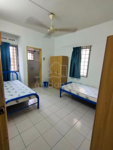 Near LRT USJ 7 Bilik Sewa PEREMPUAN Muslimah USJ Subang Jaya 1