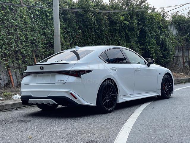 TRD 2023 Lexus IS300 2.0 F-SPORT MODE BLACK III - 4