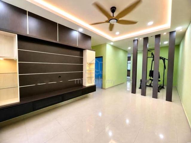 Renovated 1.5 Storey Terrace House Bestari Indah 22x70ft 3+1 Beds 1