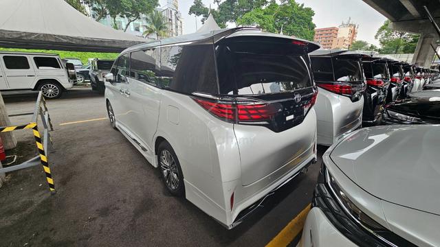 2024 Toyota Alphard 2.5 Z 1300km 5A GRADE - 3