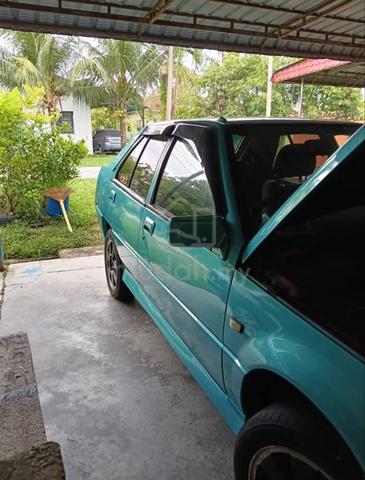 1995 Proton SAGA 1.5s aeroback (M) - 2