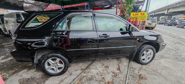 Toyota Harrier 3.0 (A) Leather seat Acc Free - 2