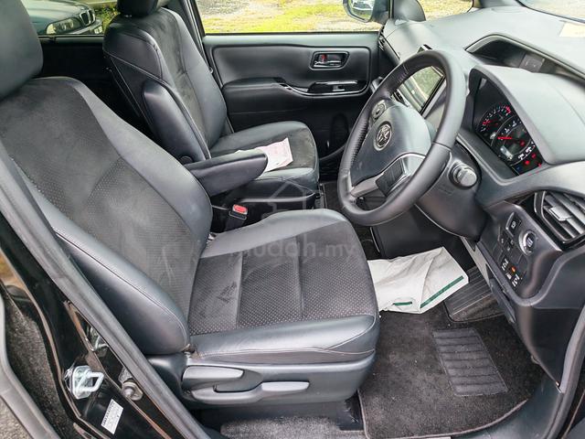RECOND Toyota VOXY 2.0 ZS KIRAMEKI III 💥HIGH LOAN - 5
