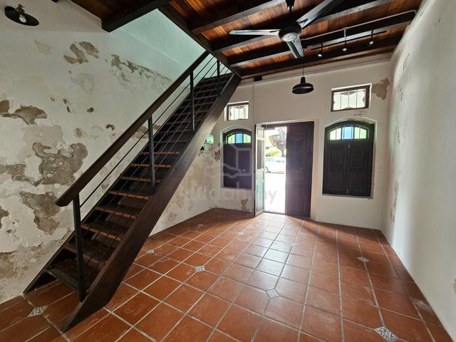 Double Storey Heritage Sri Bahari Georgetown 2