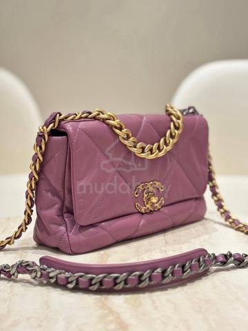 Chanel 19 Flap Shoulder Bag in Purple Lambskin - photo 2 of 4