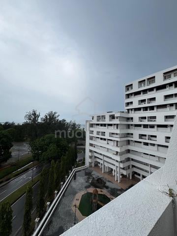 Waikiki Condominium 1