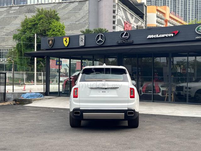 2023 Rolls Royce CULLINAN 6.75 Star Roof,Bespoke - 4