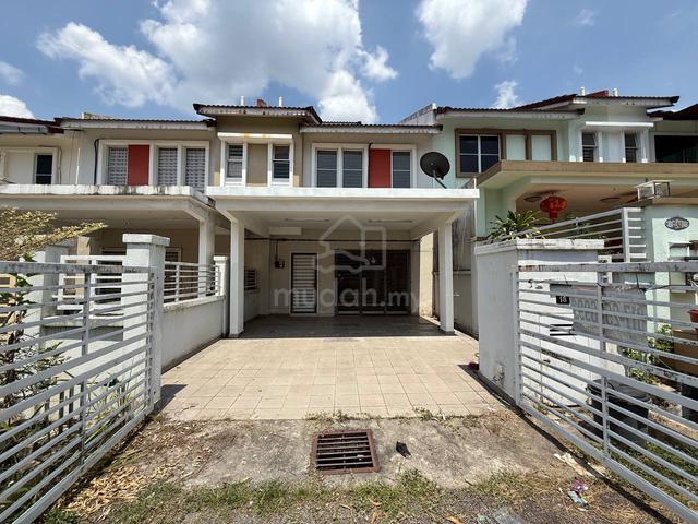NON BUMI Double Storey Terrace House Taman Dato Demang Seri Kembangan 1