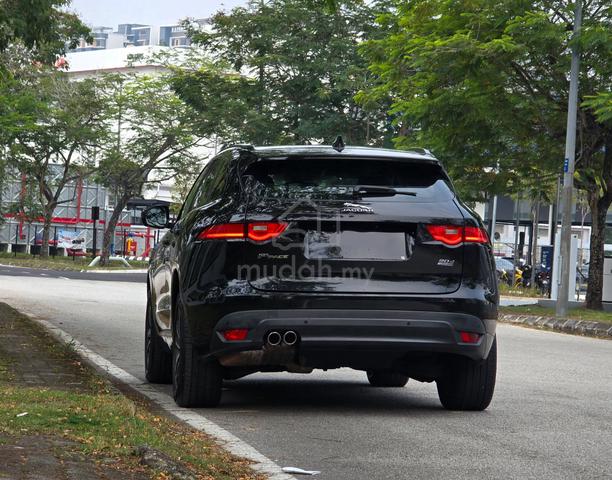 2016 Jaguar F-PACE 2.0 R-SPORT (A) - 4