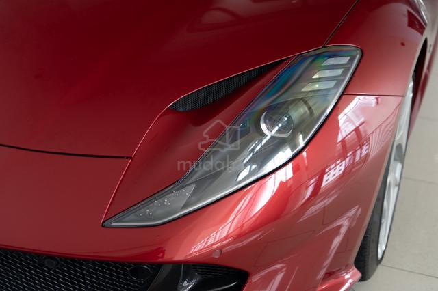Ferrari 812 Superfast 6.5 V12 2021 Rosso Fiorano - 4