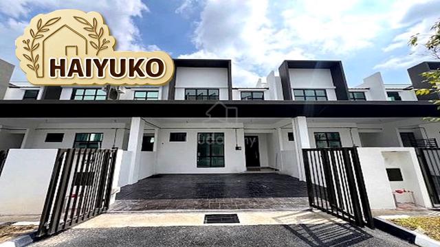 BELOW VALUE | Gated Guarded | 2 Storey Terrace SALE | LA CASA LUNAS 1